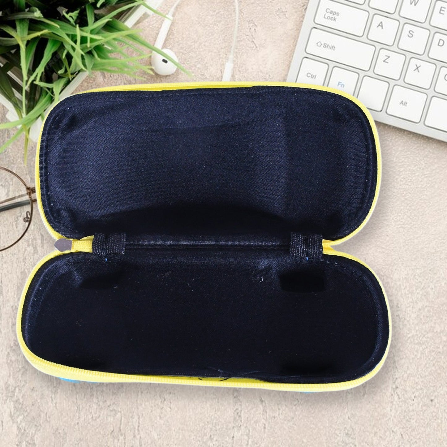 17505 Cartoon Car Shape Sunglasses Box Portable Eyeglasses Case Fashion Lovely Sunglass Case Children's Glasses Box Blind Box for Kids Sunglasses Cases (1 Pc)